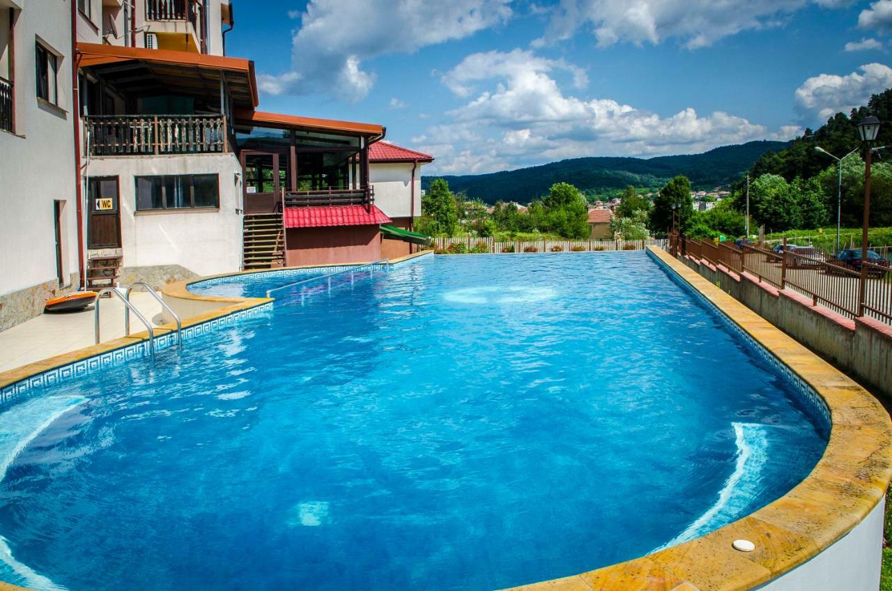 Tryavna Lake Hotel & Spa Kültér fotó